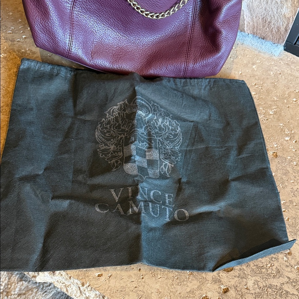 Beautiful Vince Camuto Leather Hobo slouchy Bag with Chain Detail - Picture 3 of 12